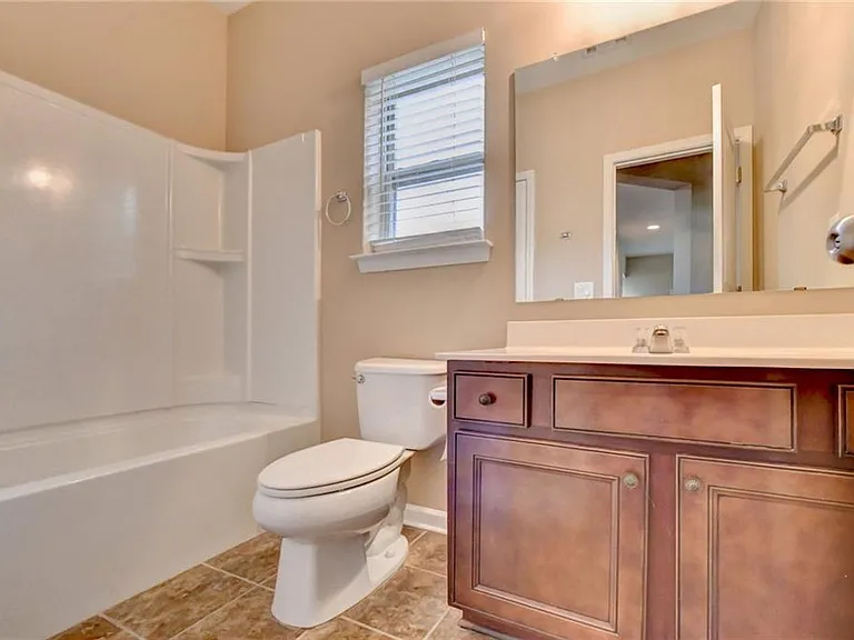 4228 Woods Creek Ln — Photo 39