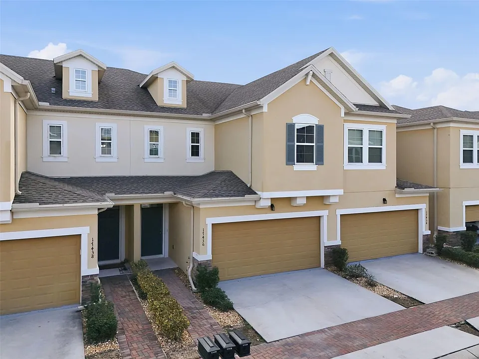 17436 Chateau Pine Way