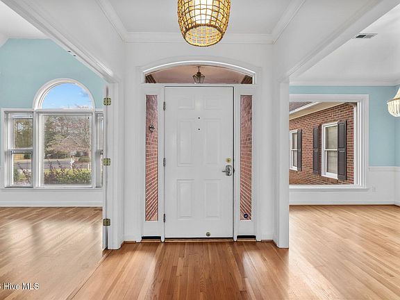 5th image of 5044 Crosswinds Dr #5044