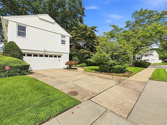 2nd image of 2 Longview Avenue