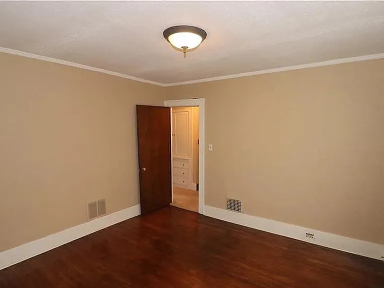 3304 Pelham Rd — Photo 18