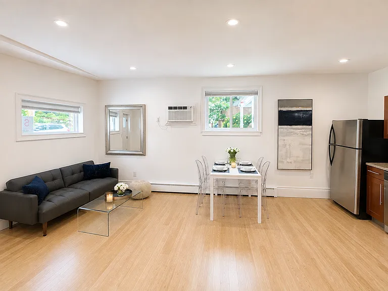208 Summer St #A — Photo 2