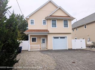 61 Las Vegas Rd, Lavallette, NJ 08735