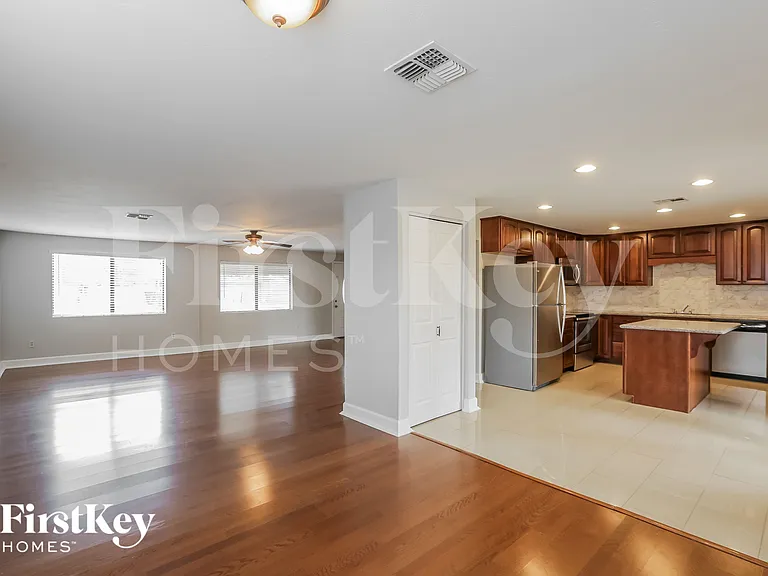 3827 E Friess Dr — Photo 7