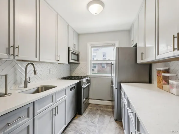 20 Main Street #20, Garnerville, NY 10923