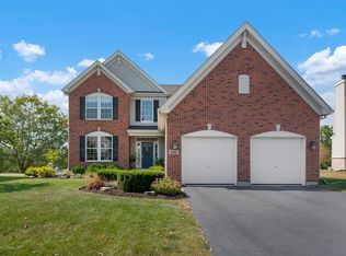 611 Silver Leaf Dr, Joliet, IL 60431