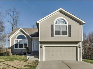 1004 NE 119th St, Kansas City, MO 64155