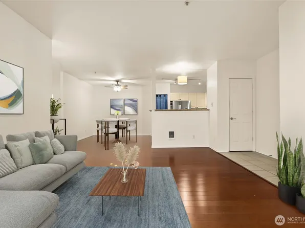 14714 Admiralty Way #A318, Lynnwood, WA 98087