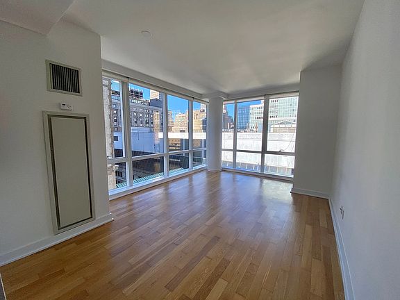 2nd image of 885 6th Ave APT 19H