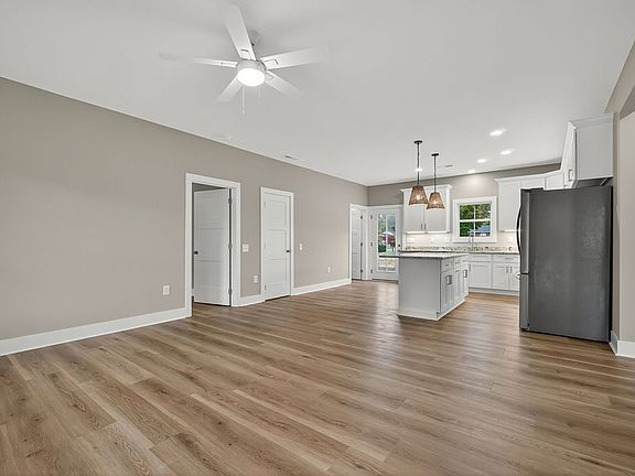 2nd image of 853 Anthony Ave