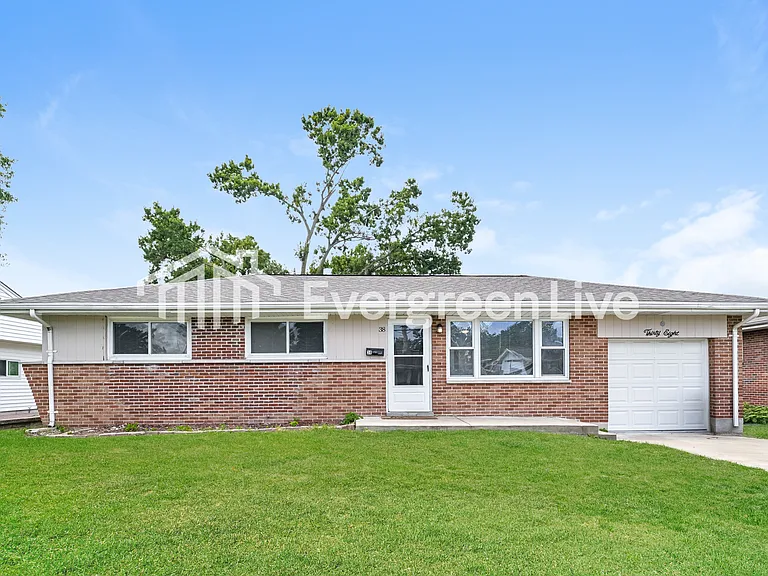 38 Flamingo Dr — Photo 1