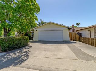 4001 Hollygrove Ct, Sacramento, CA 95826