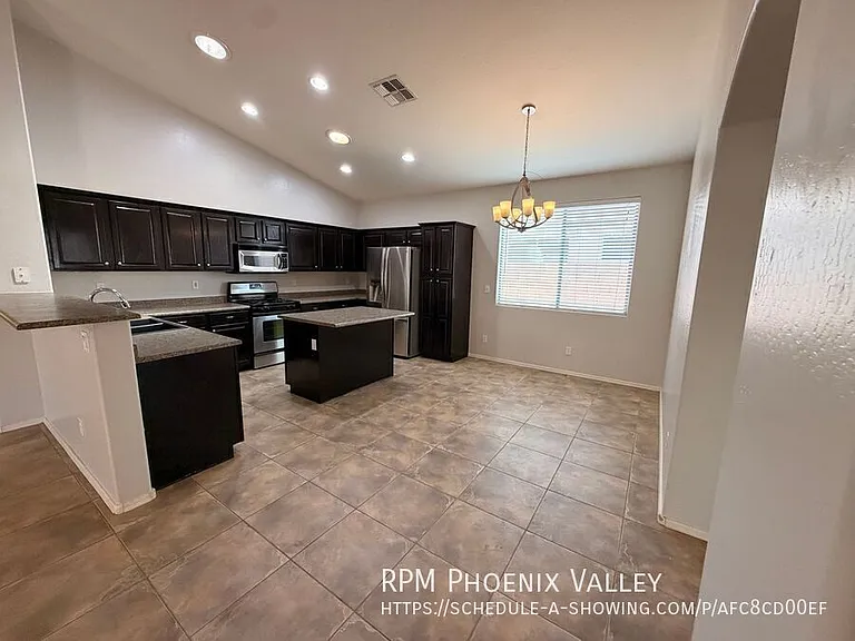 17057 W Manchester Dr — Photo 8