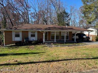 109 Wedgewood Rd, Oak Ridge, TN 37830