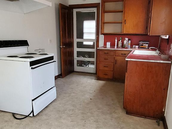 5th image of 601 Lynch Ave