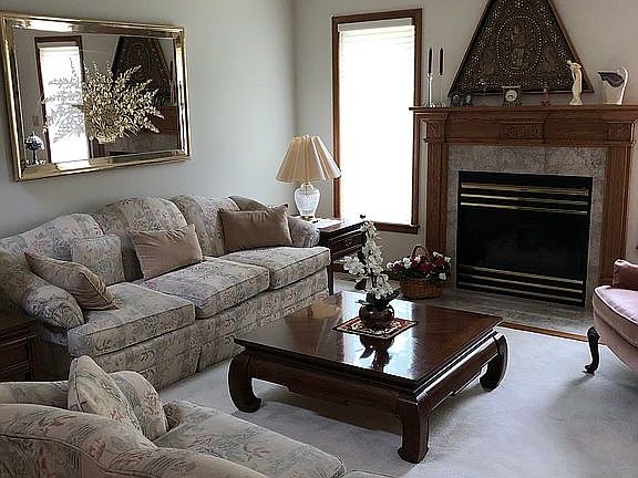 5th image of 25 Westview Dr