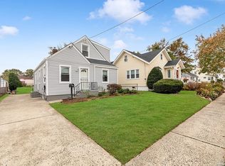 98 Ethel St, Valley Stream, NY 11580