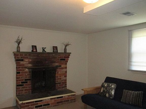 3rd image of 1232 Kathryn Rd