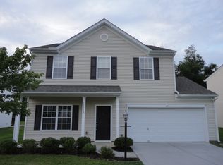 15718 Lakepoint Forest Dr, Charlotte, NC 28278