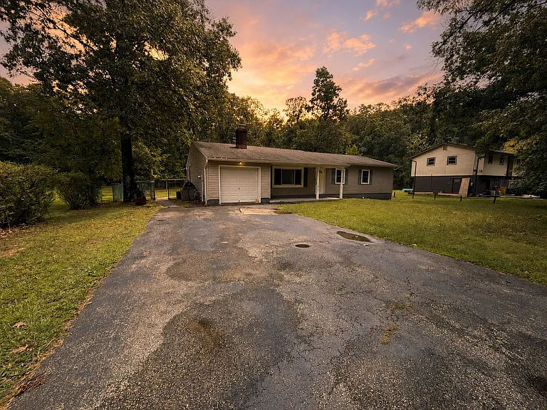 875 Bowman Rd — Photo 4