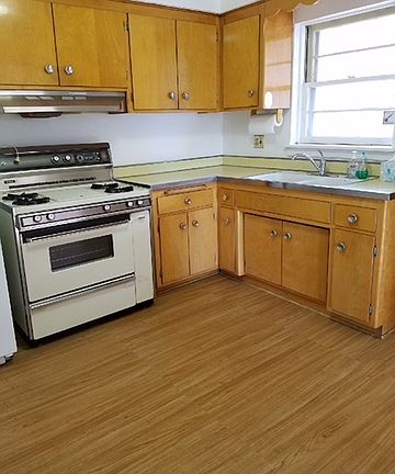 5th image of 8147 Keating Ave