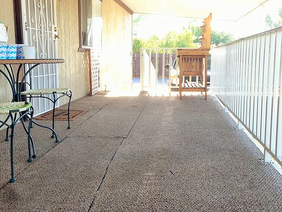 Large Carpeted Porch