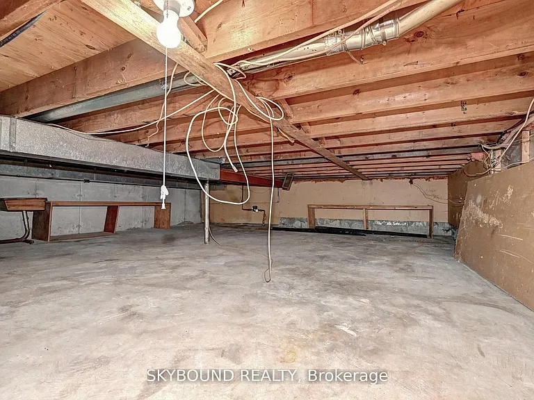 48 Cluthe Cres — Photo 35