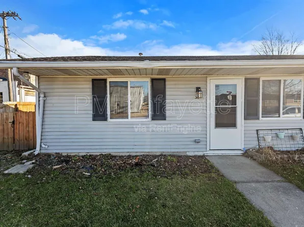 30 W Oxford St, Otterbein, IN 47970