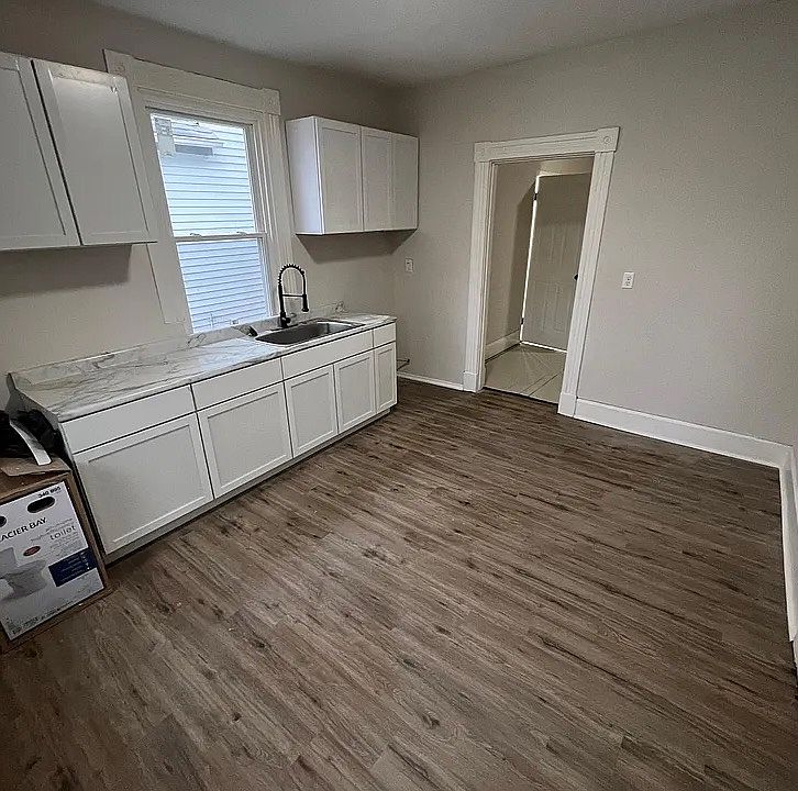 2nd image of 834 Buckeye St