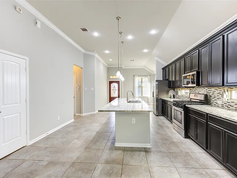 5314 Silver Ledge Dr — Photo 12