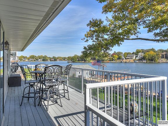 4th image of 934 Beaver Lake Blvd