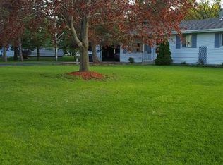 N6309 Hillcrest Rd, Pardeeville, WI 53954