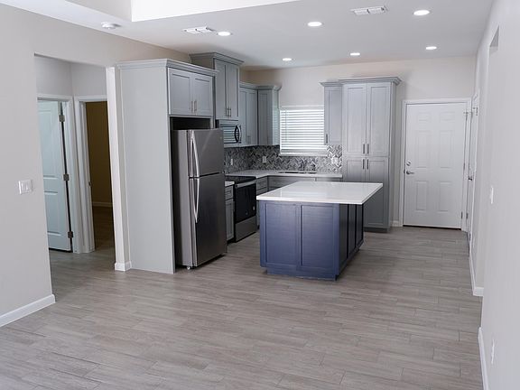 2nd image of 5905 Nightingale Ave #3