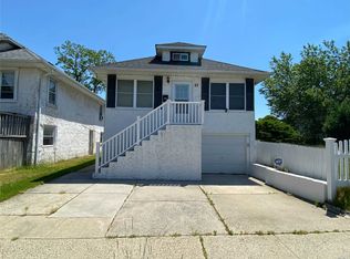 83 Ostend Rd, Island Park, NY 11558
