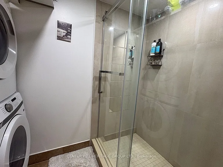 22 Cedar Cres #BASEMENT — Photo 11