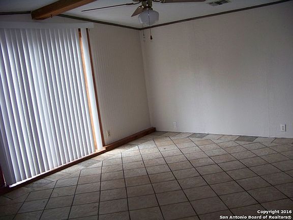 4th image of 326 Shady Oaks Dr