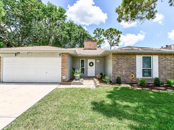16823 Cobble Ridge Dr, Sugar Land, TX 77498