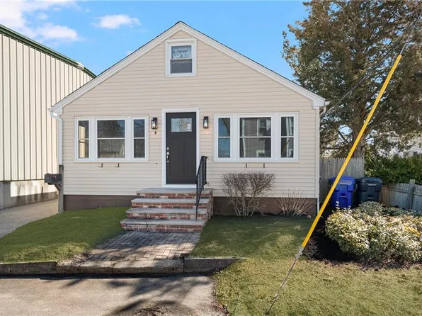 8 William St, Warren, RI 02885