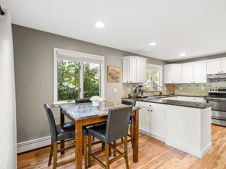 14 Saint Marys Rd #A — Photo 5