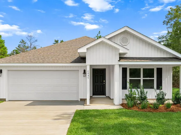 4085 Zinnia Dr, Chipley, FL 32428