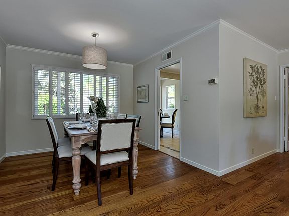 5th image of 692 Benvenue Ave
