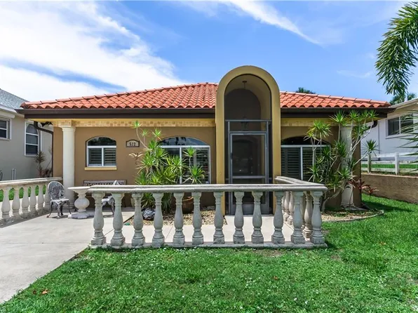 522 92nd Ave N, Naples, FL 34108