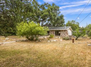 272 Rockaway Rd, Oak View, CA 93022