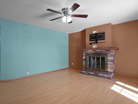 3rd image of 5105 Sheila Dr