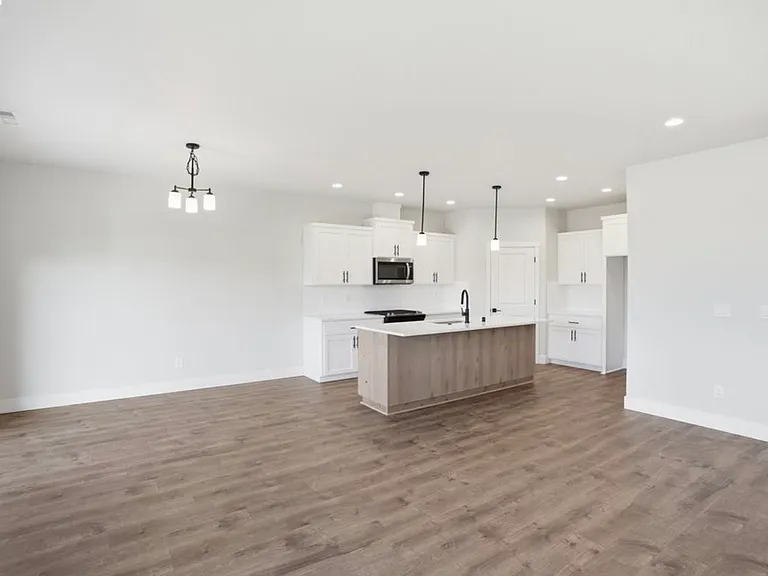 814 SE 34th Cir — Photo 11