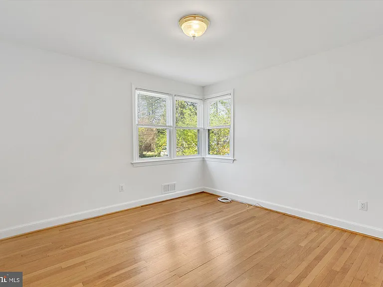 6514 Ivy Hill Dr — Photo 10
