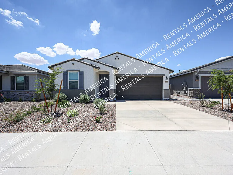 3380 N Camden Dr — Photo 46