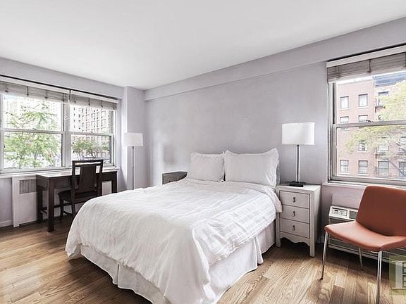 4th image of 166 E 35th St APT 3E