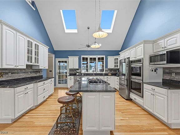 3rd image of 16501 Station Rd