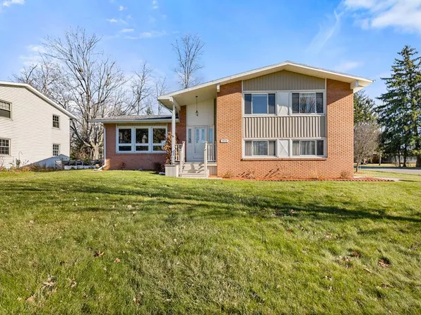 1929 Red Oak Dr, Mansfield, OH 44904